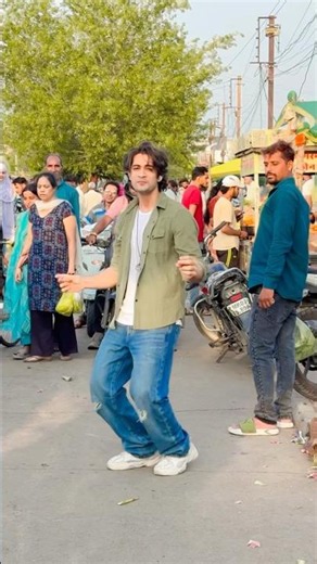 Piche bhaiya kaise dekh rhe 😂 #dance #mdskingtarunn #shorts #trending #tarunnamdev