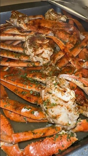 Easy Steamed crab legs at home #crab #seafood #cookinghacks #crablover