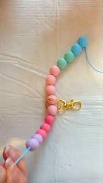 2 Minute Tutorial Beaded Keychain Wristlet #tutorial #keychaintutorial #wristlet #beadedaccessories