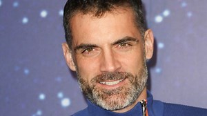 Gil Alma prêt pour une suite de Nos chers voisins ? Il répond