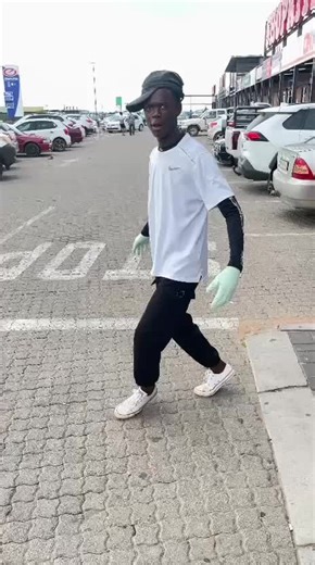 Footwork Dance Moves: Explore Unique Styles