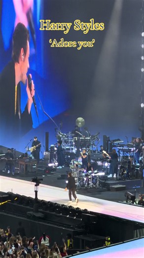 Harry Styles — Adore You Live at Wembley Night 2