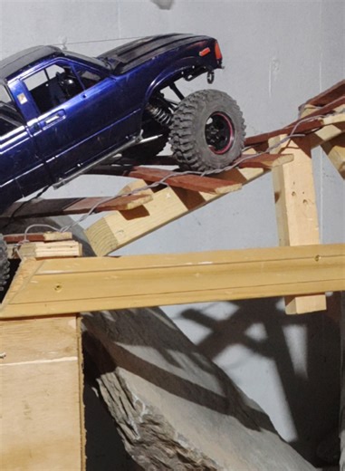 little fun spot in the basement #build #scale #crawler #course