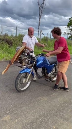 He tied a parachute to the front of the bike.#shortsvideo