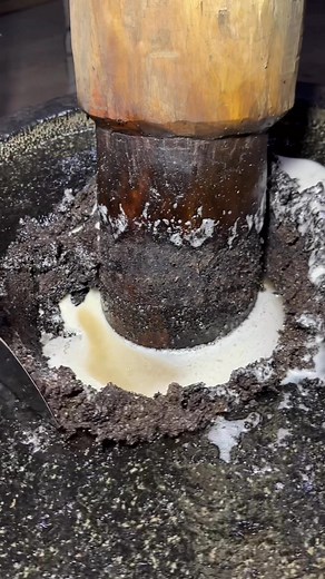 Cold Press Oil Extraction of Sesame #shorts | Factory Focus