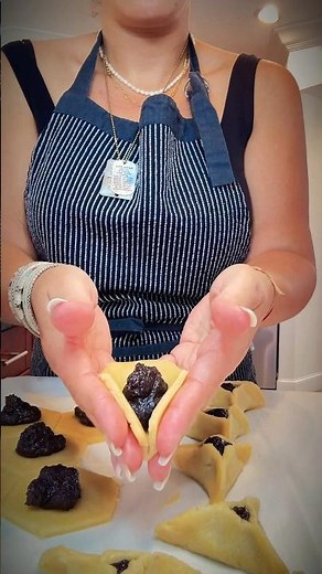 I bake Hamantaschen every year on Purim🎭 full tutorial and recipe below 👇 #hamantaschen