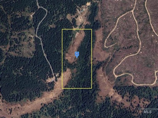 750 Dorning Dr, St. Maries, ID 83861 (MLS #98977716) :: Moscow Realty