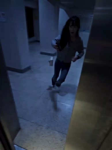 stranger following her 😱😱 #paranormal #creepystories #scary #strangerthings #skinwalker