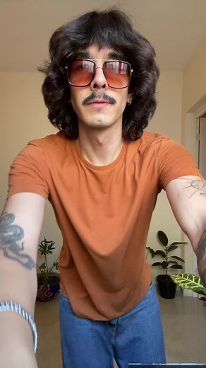 “I live among the creatures of the night” - Yo con insomnio (Self Control - Laura Branigan - 1984) #80smusic #selfcontrol