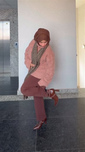 Aaliya🤍 | Content Creator on Instagram: "Pinkyyyy🫶🏻____ ________ [ winter outfits, outfits of winter, winter looks, corporate winter looks, bihar winter looks, outfits of winter for work, work winter outfits, hijabi winter outfits, hijabi winter work outfits, winter outfits for hijabis, hijabi winter fits _________ corporate baddie life, corporate life, 9-6 life, bihari in corporate, corporate outfits, hijabi muslim, muslim hijabi corporate outfit movie night, corporate life, corporate Bihari