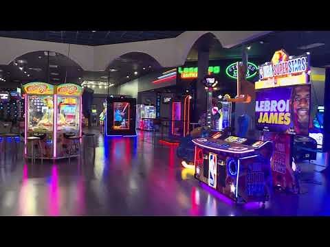 Retro & Classic Main Event Arcade & FULL Tour! (Lubbock, TX)