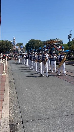 Disneyland Band Brings Fun Disney Vibes