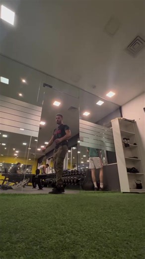 Hilarious Gym Fails and Fitness Laughs