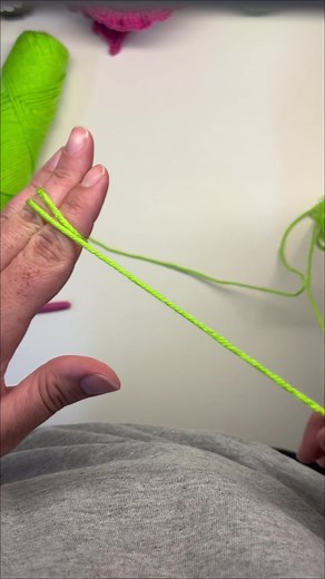 How to Make a Magic Ring Without a Crochet Hook