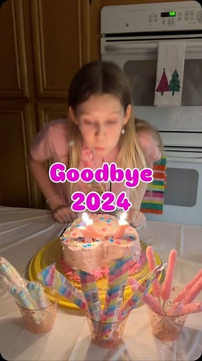 Kinley Cunningham on Instagram: "Releasing my first single and music video, a short film, dancing, knee surgery, recovery, auditions, recording a second song, spending time with friends and family, callbacks, screen tests, finding out I booked a series regular role on a @nickelodeon show, moving to a new country for 5 months, filming 26 episodes of a Nickelodeon show!!!, turning 14. It’s been an amazing year and so thankful for all my blessings. Cannot wait for 2025!!! #beyou #bekind #kinleyfull