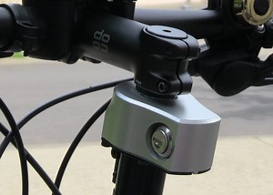 Quick Stop bike lock disables your handlebars