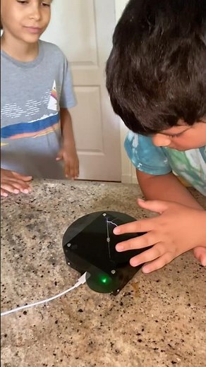 Tesla Lightning Kit - super cool DIY STEM for kids! #euda #thecjandljshow #stemforkids