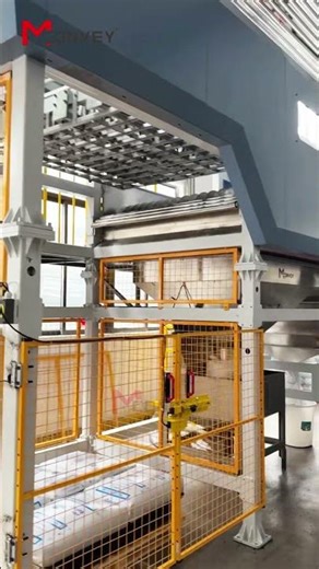 Bag Emptying Machine for Plastic Granules. #plasticprocessing #machine #materialhandling