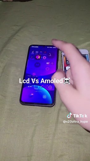 Comparing AMOLED and OLED Display Technologies