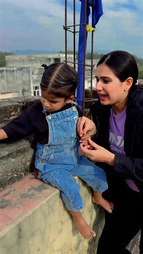 Karan Aparna Vlogs on Instagram: "👉 Bajaj Finserv Insta EMI Card se online shopping tabhi possible hoti hai jab pehli transaction offline kisi Bajaj Finance partner store par successful ho jaaye. 👉 First offline transaction ke baad hi card online transactions ke liye eligible hota hai. Apna nearest partner store easily find karo yahan se: 🔗 bajajfinserv.in/bajaj-mall-store-locator #BajajFinservInstaEMICard #EMICard #EMIShopping #SmartShopping #EasyEMI#FinanceTips #PersonalFinance"