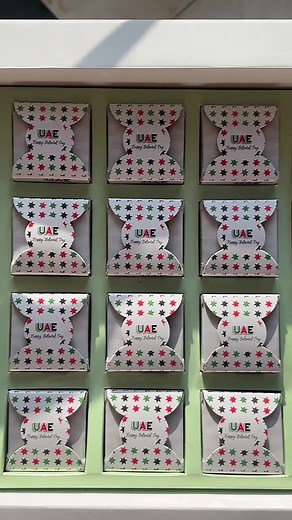 ‏30 mini brownie pieces available for pre orders through instagram 🤍