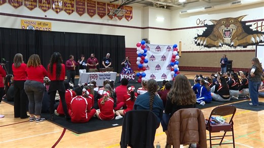 Deaf cheerleading competition hosted in Iowa for first time