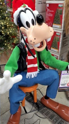 NEW Disney Christmas Goofy Animatronic Holiday Prop by Home Depot 2025 YouTube #Shorts Demo Video 4K