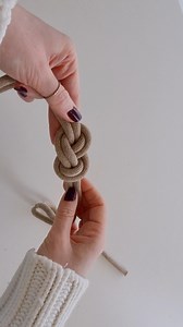 Make this easy macrame necklace and gift it to your friends for Christmas #macramechristmas #macrametutorial #craftshow #santa #christmasdecorations #christmastree | Share The Knot