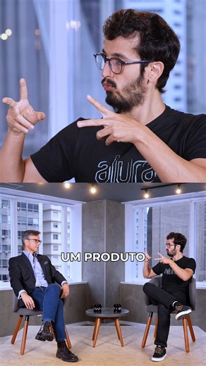 Alura | Escola de Tecnologia Online on Instagram: "A educação não pode mais ser um bloco rígido. Paulo Silveira e Denis Balaguer conversam sobre como ela precisa se adaptar ao perfil e ao momento de vida de cada pessoa. Neste episódio completo do Hipsters.PontoTalks, refletimos sobre os caminhos da educação e a urgência de novos formatos. Assista ao vídeo completo pelo link da bio pra pensar nisso com a gente. #hipsterspontotalks #educação #futurodaeducação #mudancadigital #aprendizagem"