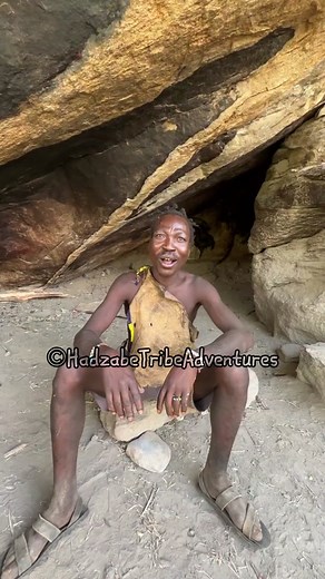 Hadzabe Tribe live the most unique lifestyle & speak in very unique ways #hadzabetribe #hadzabe #bushlife #africantribes