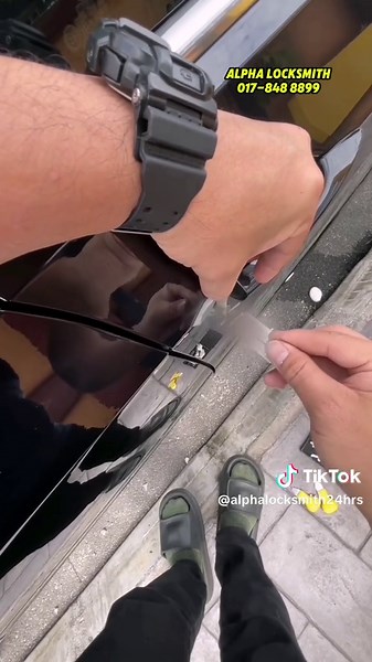 Unlocking Volkswagen Passat B8: Expert Key Services