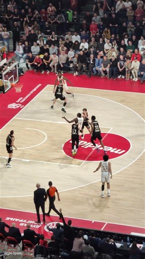 Codi MILLER MCINTYRE trojka Crvena Zvezda Bayern #basketball #crvenazvezda #euroleague