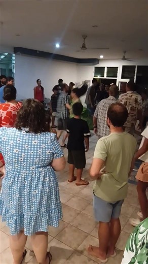 What a night !! A special farewell 👏🕺 💃 Malo Matt and Hannah 👏 👏 👏 Thank you to all our AYC sailors, members, and aiga as well as Matt and Hannah 's friends in the Orchestra and music arena 🎻 🎹🎷 🪈 🥂 New Zealand High Commission & VSA NZ ❤️ and more 👏 Our very warm and best wishes for the next chapter of your life journey 🙌 🌴🍸🌊 | Apia Yacht Club Sailing Samoa