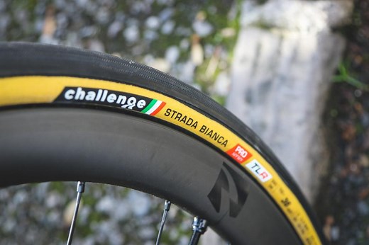 Challenge Strada Bianca Pro TLR