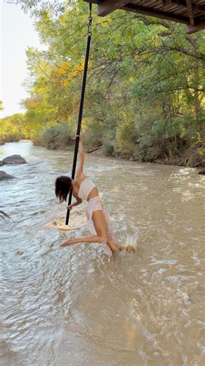 #poledance #polesport #aerialpole #circusaroundtheworld #flyingpole #circus #circusartist #chinespole #circuslife #pole#polepole#aerial#aerialhoop | Вероника Горошкова