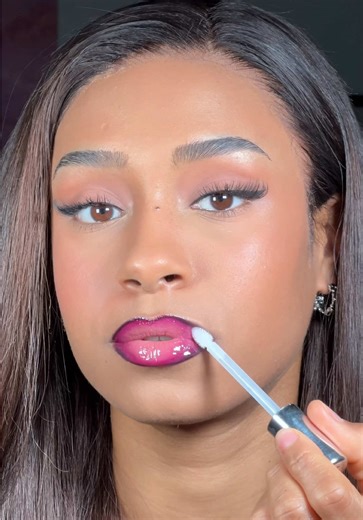 💕💋 products used: trenditup lipliner in 025 @essence.cosmetics eye pencil in black fever, lipstick in over the nude & gloss in crystal clear #lipcombo #makeup #fyp