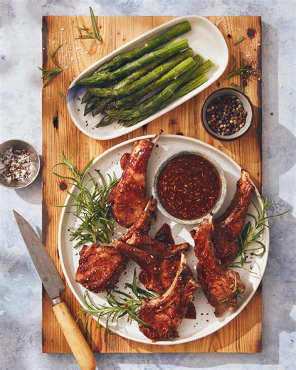 BBQ Lamb Chops with Jack Daniel's Maple Glaze recipe 🤩 Get your BBQ's out this Bank Holiday! Lamb chops made even better with our Jack Daniel's maple glaze 🥃 Serves 2 Ingredients: 6 lamb chops For The Maple Glaze: 2tbsp maple syrup 1tbsp brown sauce 1tbsp Jack Daniel’s 1tsp smoked paprika 1tsp garlic salt 1/2 tsp dried rosemary Method: 1. To make the glaze, place the syrup, brown sauce, Jack Daniel’s, paprika, garlic salt and rosemary into a small bowl and mix well until all ingredients are co