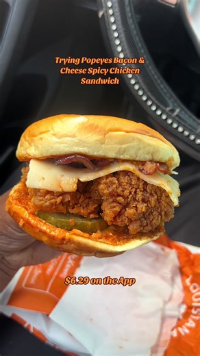Popeyes Bacon & Cheese Spicy Chicken Sandwich . . #fyp #foryoupage #miami #viral #trending #mukbang #popeyes #popeyeschickensandwich #popeyesmukbang #foodreview #foodies #foodtiktok #yummy #miamifood #florida #foodlovers #foodreviews #bloggerlife #foodspots #explorepage #foodreview #southflorida #miamifood