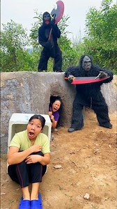 2 Ferocious Gorilla Monsters Attack 2 Beautiful Brave Girls Scared Hiding In Styrofoam Box
