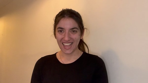 Amy R. tutor video introduction on Preply
