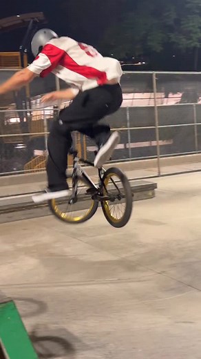 New @rixinbikes Zero tubes are light as hell and more puncture resistant than a rubber tube. Less rotating weight is for sure a cheat code #bmx #skatepark #bike #tubes | Dan Kruk BMX