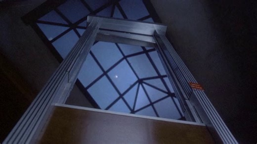 Columbo 46 - Columbo a guillotine alatt