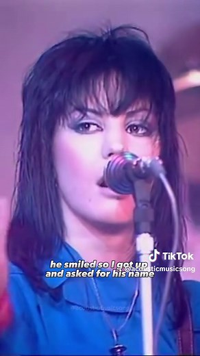 Joan Jett & The Blackhearts - I Love Rock N' Roll Lyrics Video