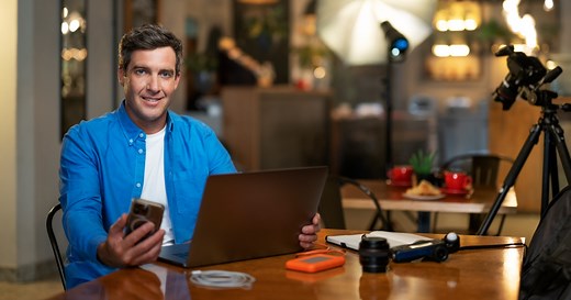 The perfect invoice builder for small business owners | Payoneer