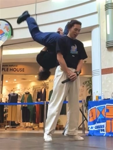 SNACK on Instagram: "2025/08/16 @xcross_sports_park in 上大岡 My performance パフォーマンスと体験会 今回も全力で楽しませてもらいました、自分を楽しませる為に全パフォーマンス違うムーブ #ブレイキン #ブレイクダンス #パワームーブ #powermove #breakin #breakdance 2130水 251015水"