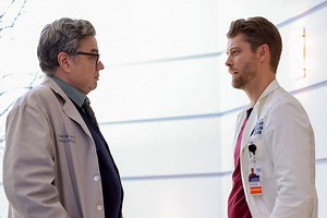 See Luke Mitchell for the First Time on Chicago Med as Mysterious Dr. Mitch Ripley
