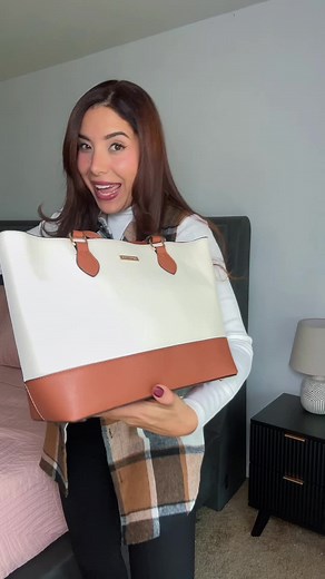 #handbagcollection #handbagstyle #christmasdecor #tiktokshopblackfriday @BAGSURE US