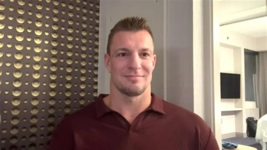 Rob Gronkowski shares 1st look at New Year’s Eve celebrations in Las Vegas