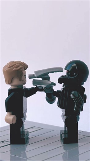 Hunk vs Leon lego stop-motion