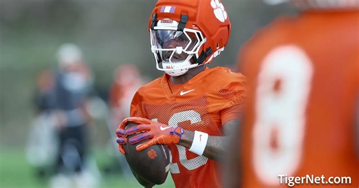 How two conversations convinced Chris Johnson Jr. to transfer to Clemson